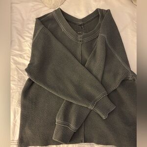 aerie dark grey ribbed crewneck 
perfect condition 
so soft!